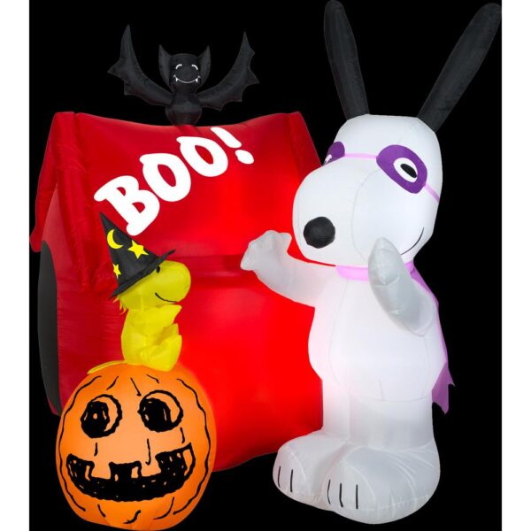 Gemmy 6 ft. H. Halloween Airblown Snoopy Dog House Halloween Inflatable