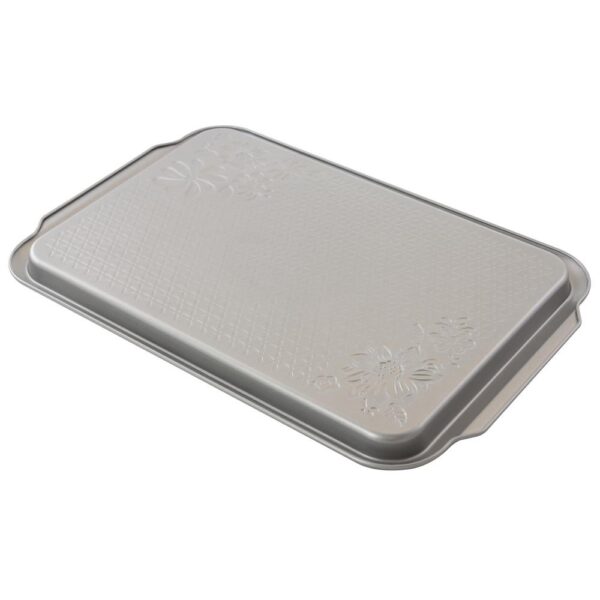 Gibson Home Country Kitchen Silver Embossed Carbon Steel 15 in. Cookie Sheet