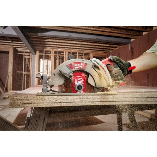 Milwaukee M18 FUEL 18-Volt 7-1/4 in. Lithium-Ion Cordless Rear Handle Circular Saw Kit with 12.0 Ah Battery and Rapid Charger