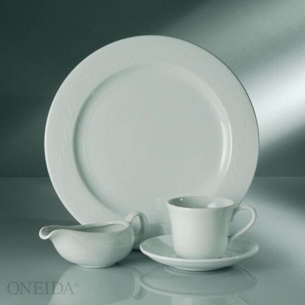 Oneida Royale 6.5 oz. White Porcelain Creamers (Set of 36)
